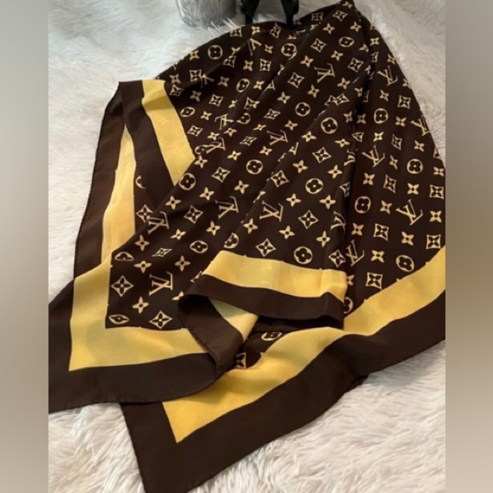 Authentic Vintage Louis Vuitton Large Monogram Silk Scarf - Picture 2 of 15